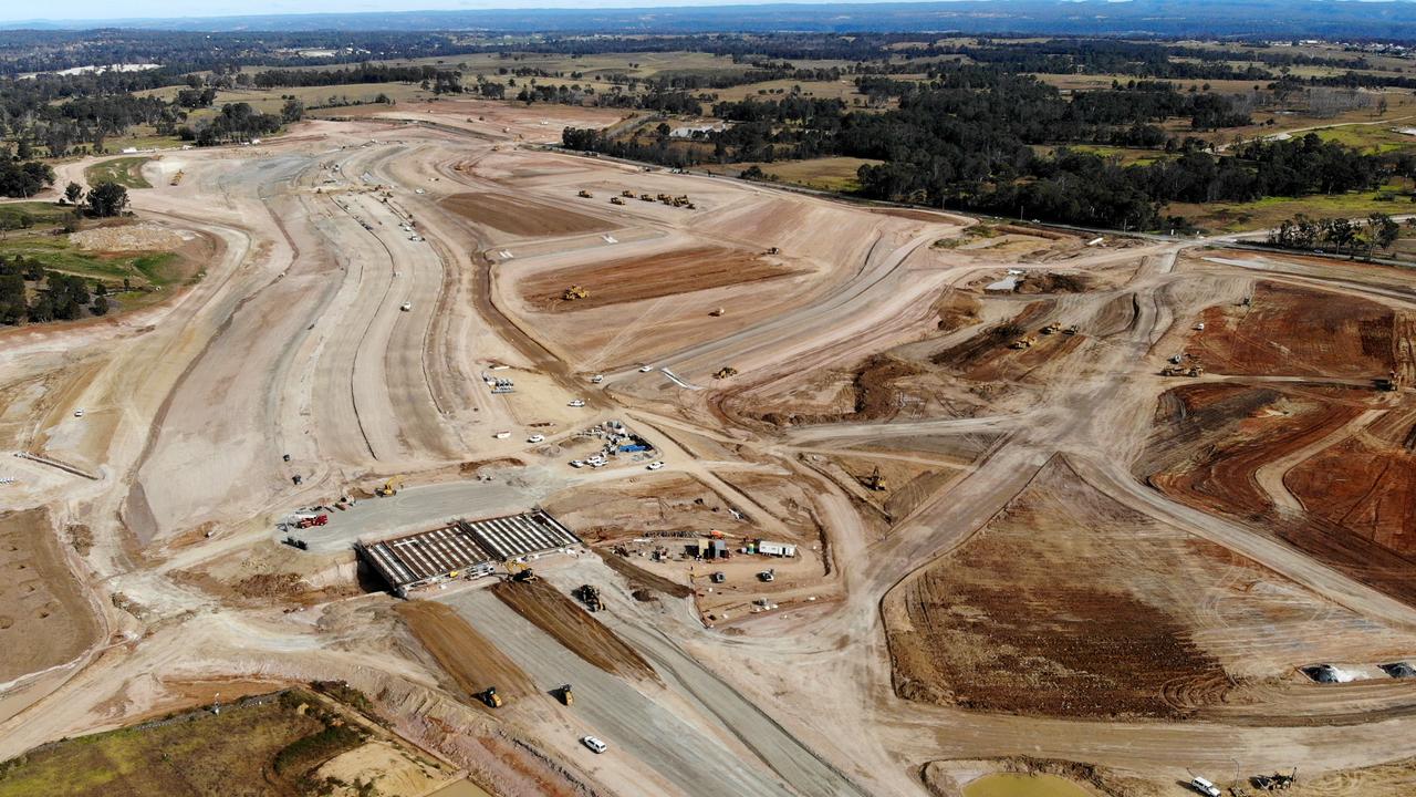 Western Sydney Airport construction